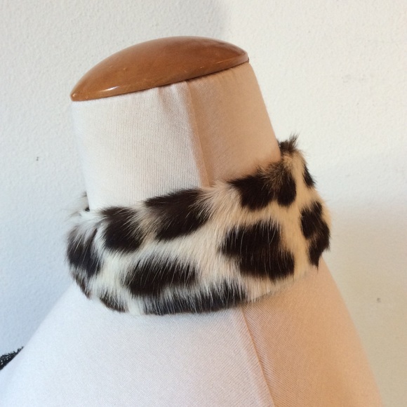 Moved Listing to @Charitylane closet - Picture 6 of 8